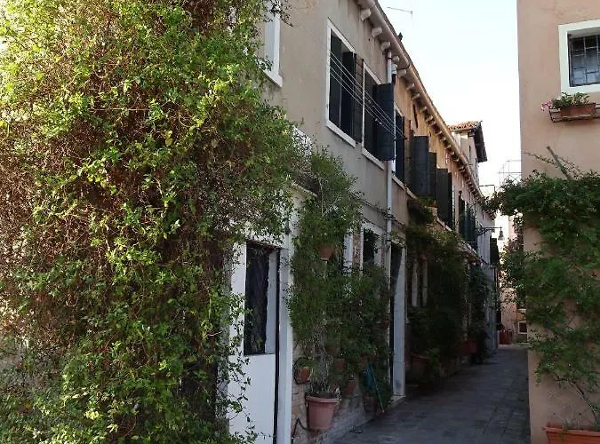 Artist House Διαμέρισμα *